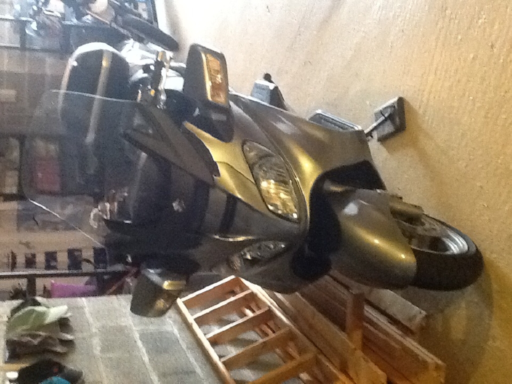 SUZUKI Burgman 650 ExÃ©cutive winter pack 2011 photo 2