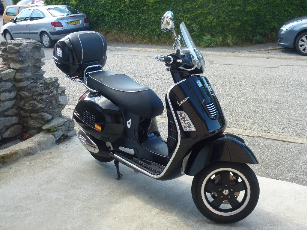VESPA GTS 125  2012 photo 2