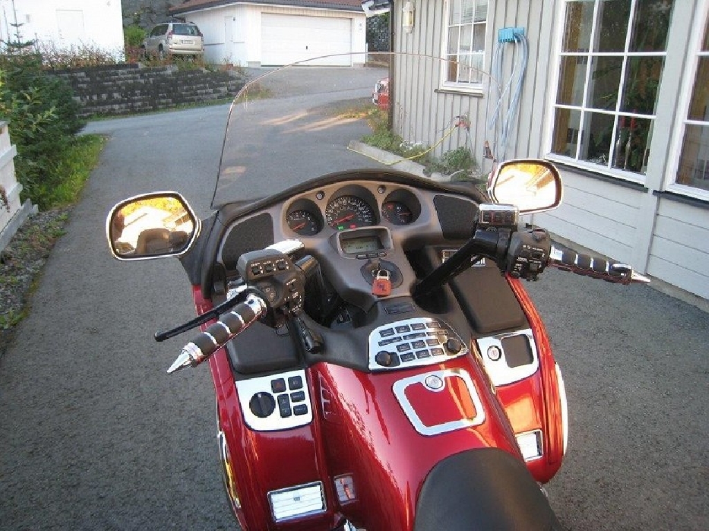 HONDA GL 1800 Goldwing  2004 photo 2