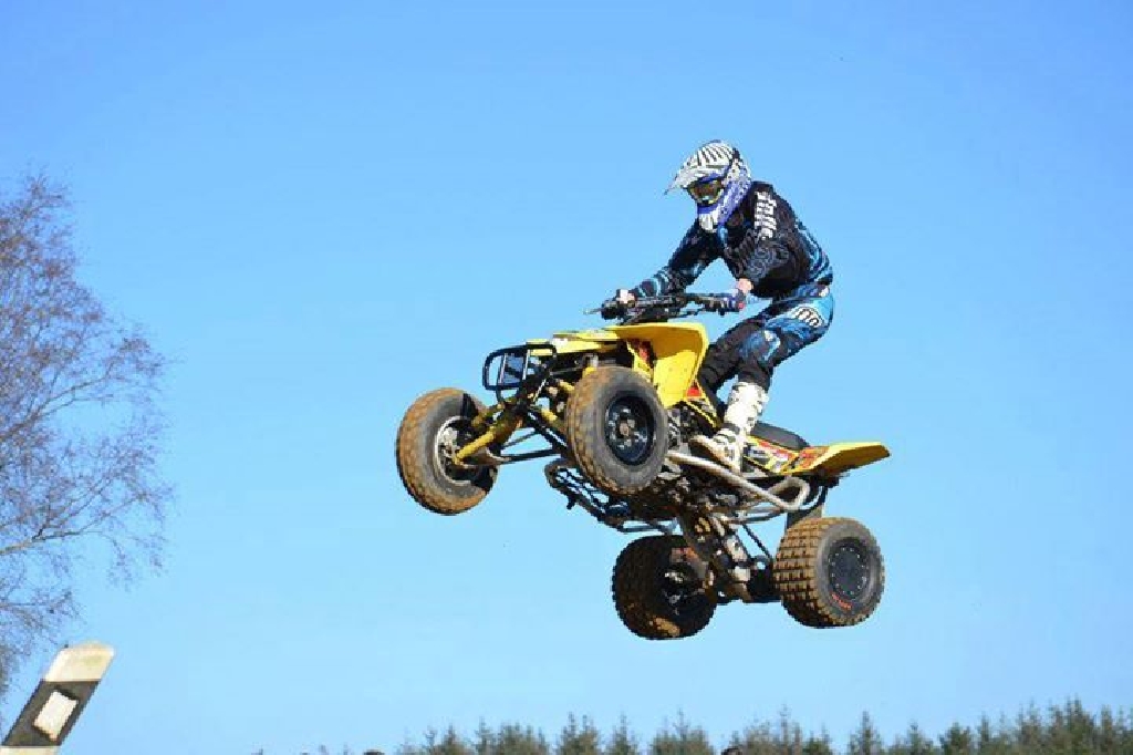 SUZUKI LTR 450  2011 photo 3
