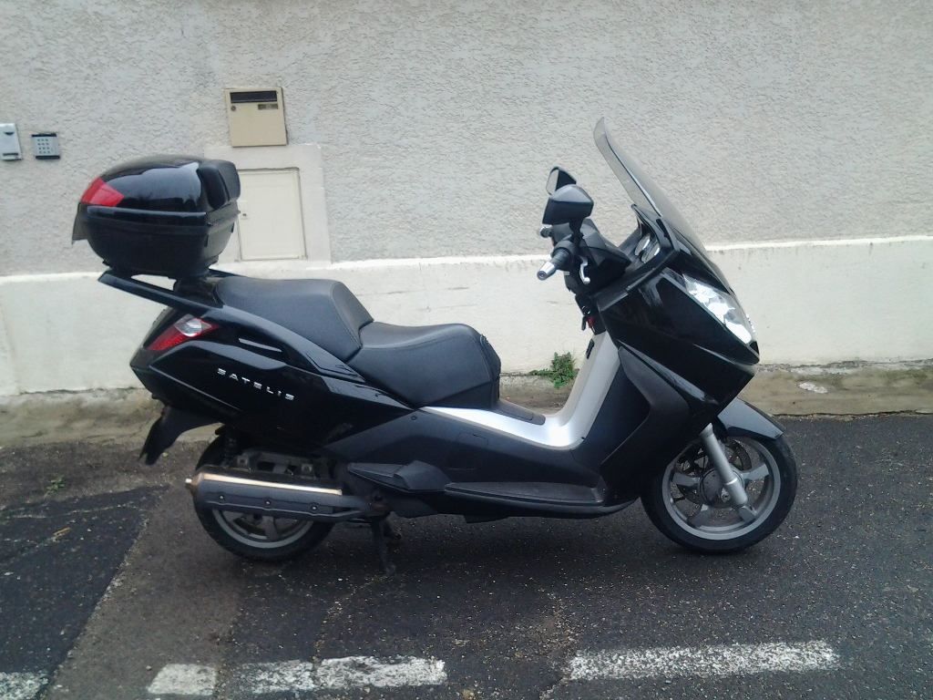 PEUGEOT Satelis 125 K15 executive 2009 photo 3