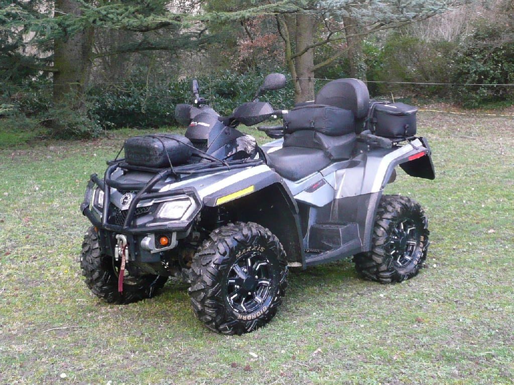 quad can am outlander 800 neuf