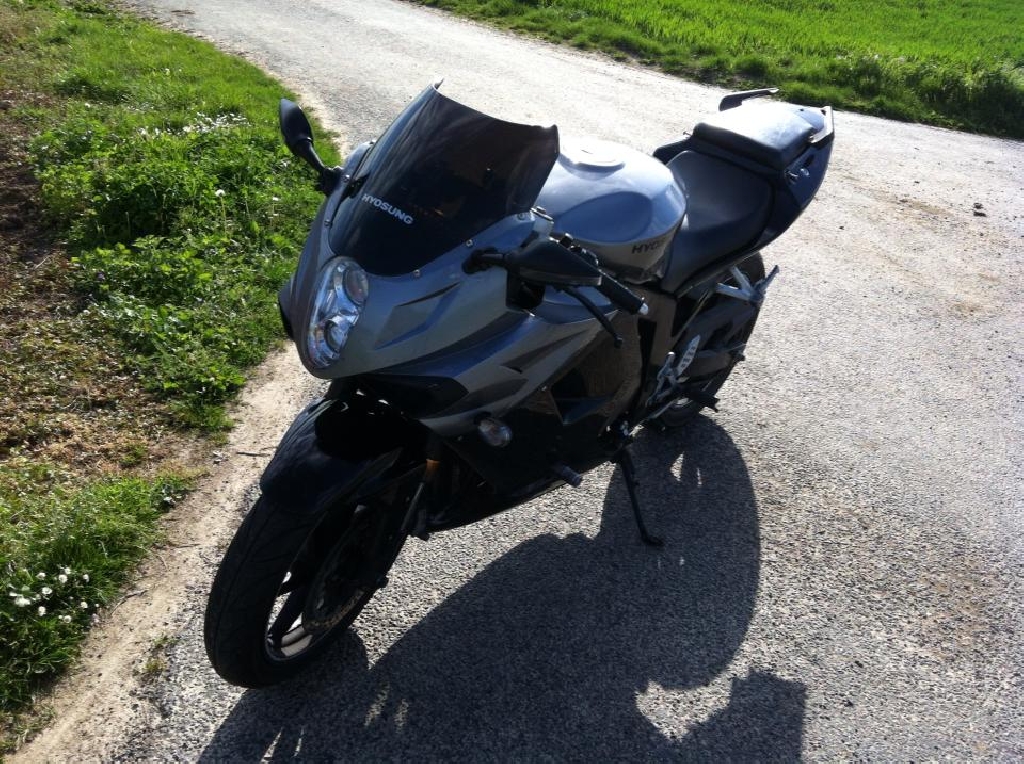 HYOSUNG GT 125 R COMET 2009 photo 2
