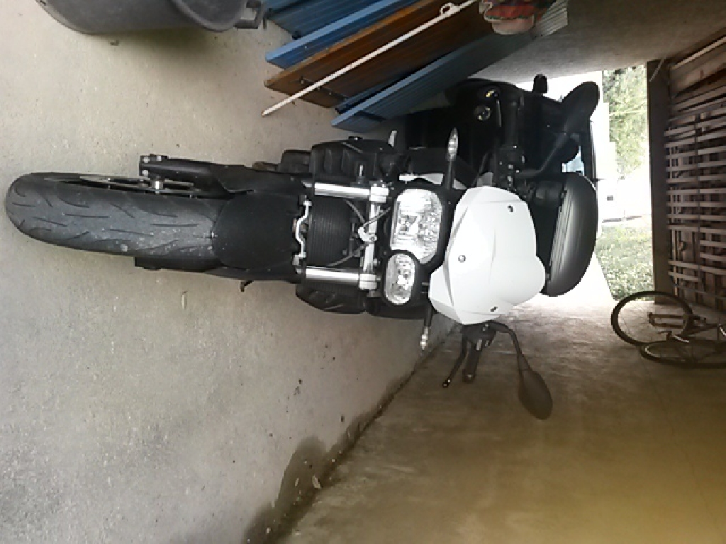 BMW F 800 R roadster 2011 photo 2