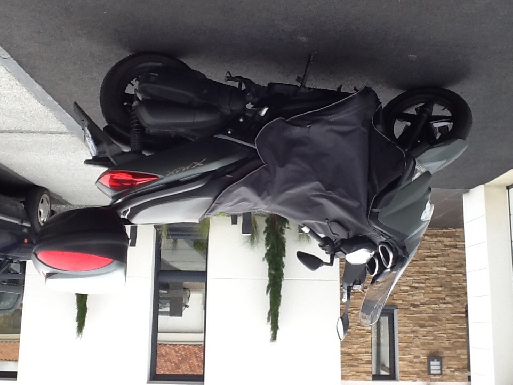 YAMAHA X-Max 125 Ãdition limite Business 2012 photo 2