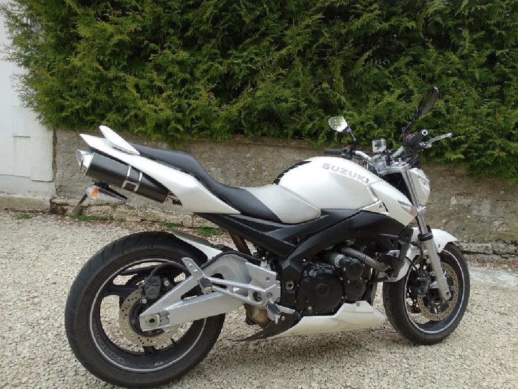 SUZUKI GSR 600 K9 2008 photo 2