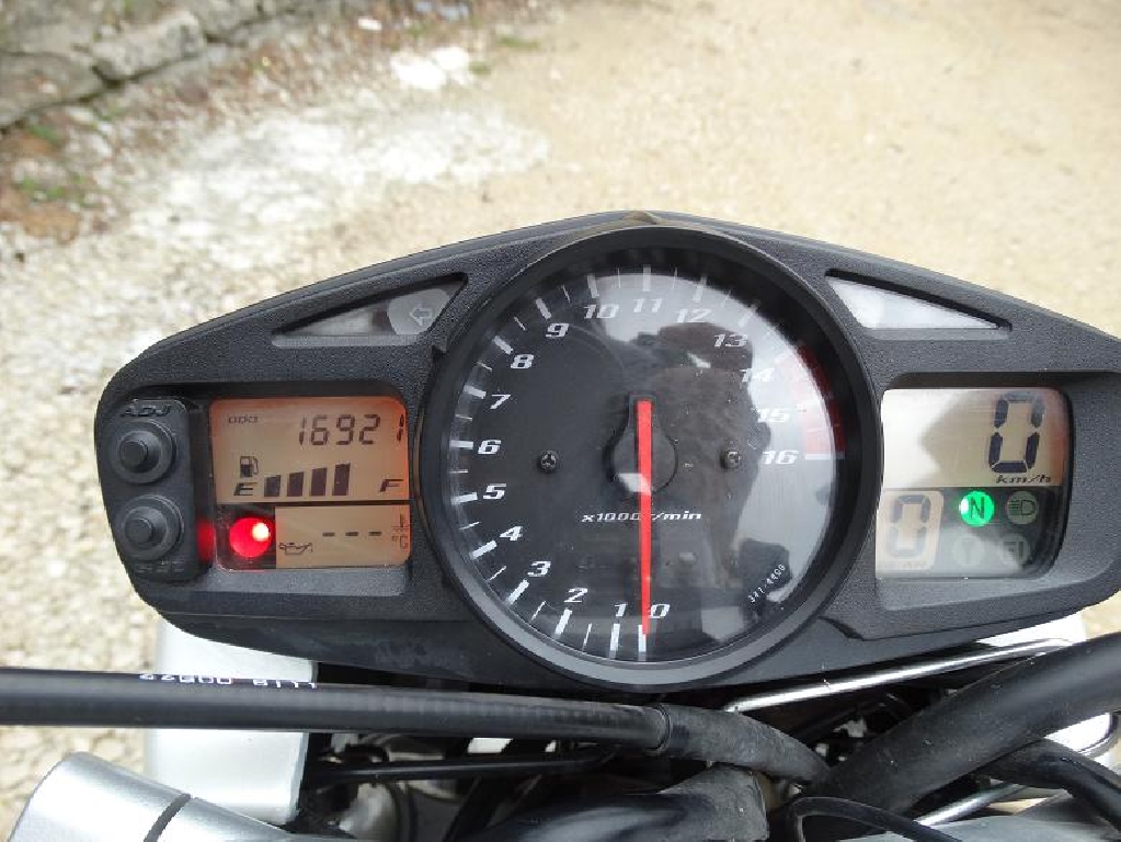 SUZUKI GSR 600 K9 2008 photo 3
