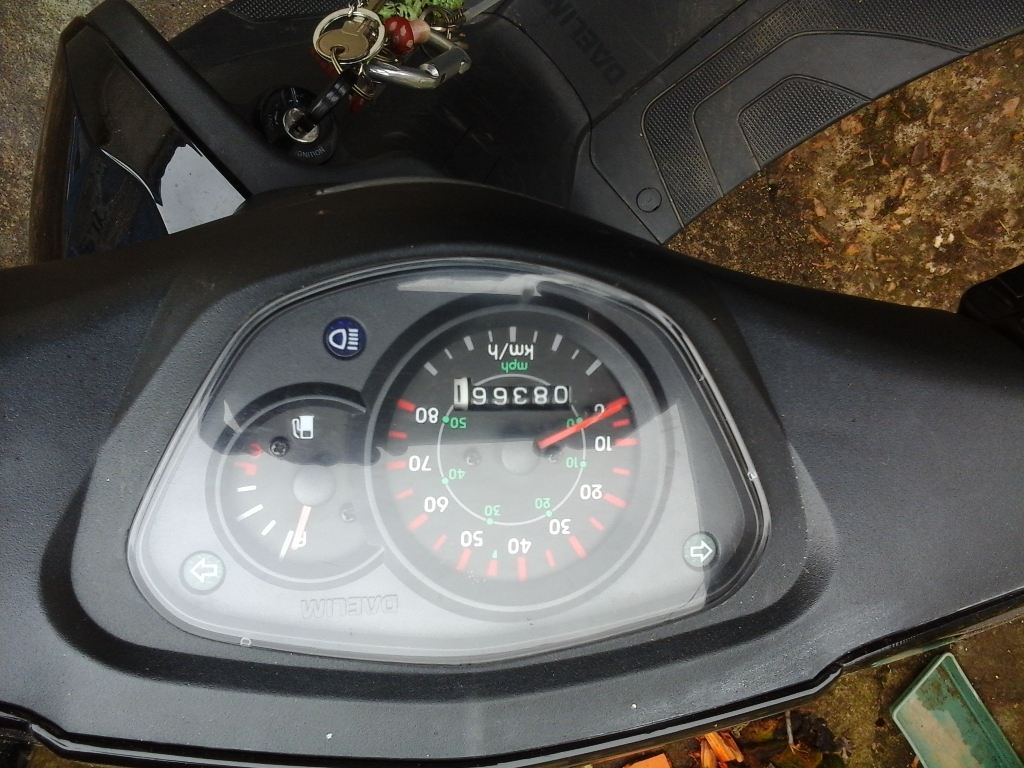 DAELIM S4 50  2011 photo 2