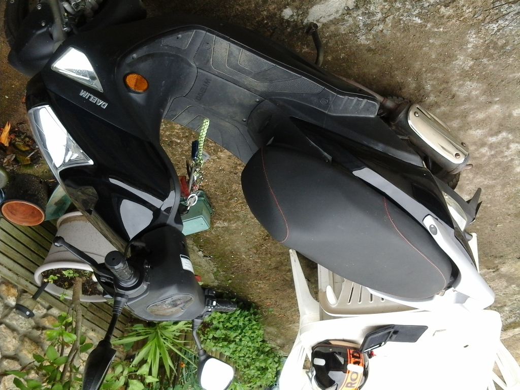 DAELIM S4 50  2011 photo 3