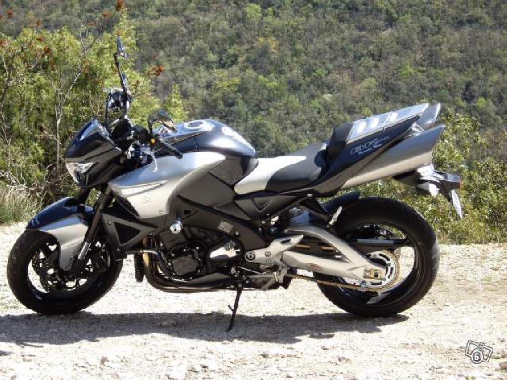 SUZUKI B-King 1340  2008 photo 3