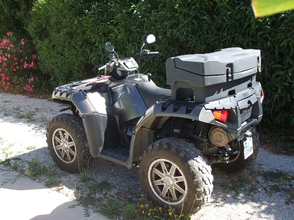 POLARIS Sportsman 850  2012 photo 2
