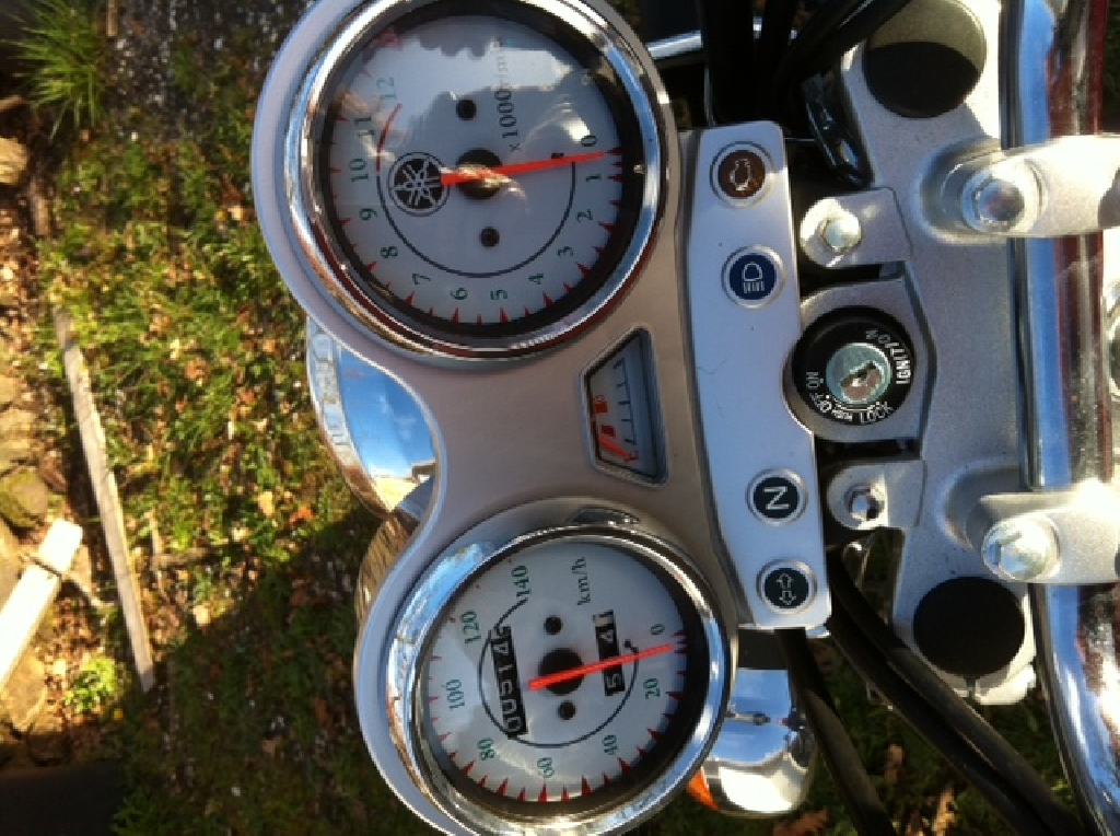 YAMAHA YBR 125 CUSTOM  2011 photo 2