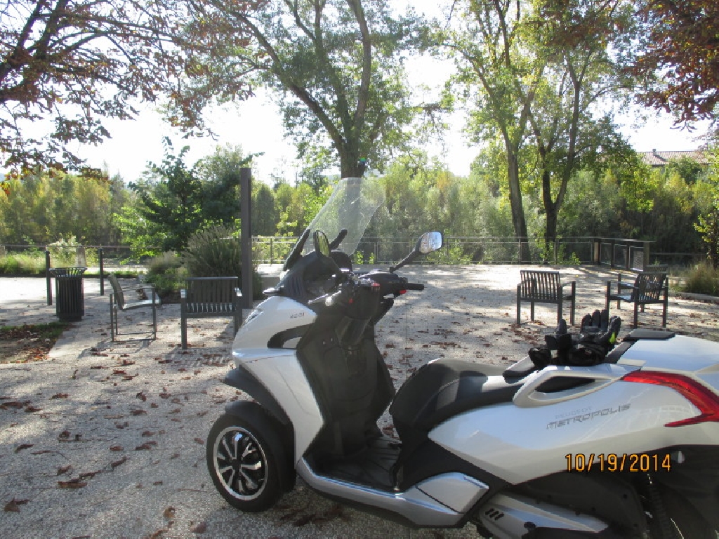 PEUGEOT Metropolis 400 premium  2014 photo 2