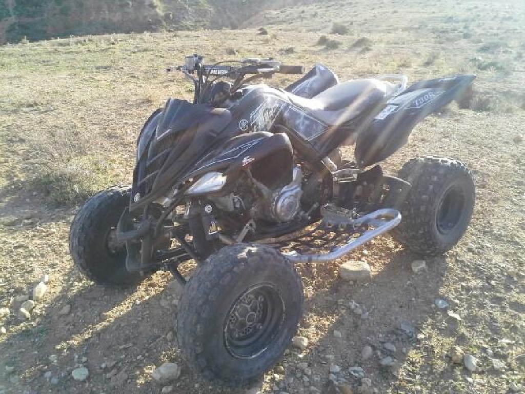YAMAHA YFM 700 R Raptor  2011 photo 2