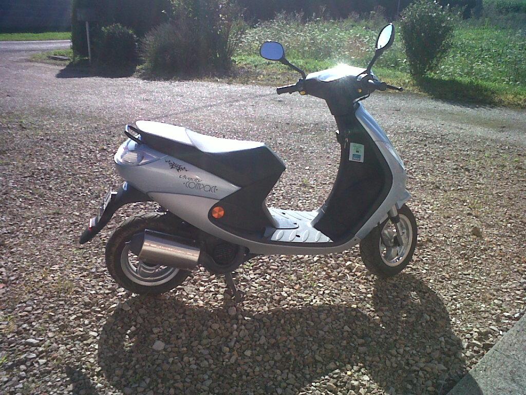 PEUGEOT Vivacity 50 Compact 2005 photo 2