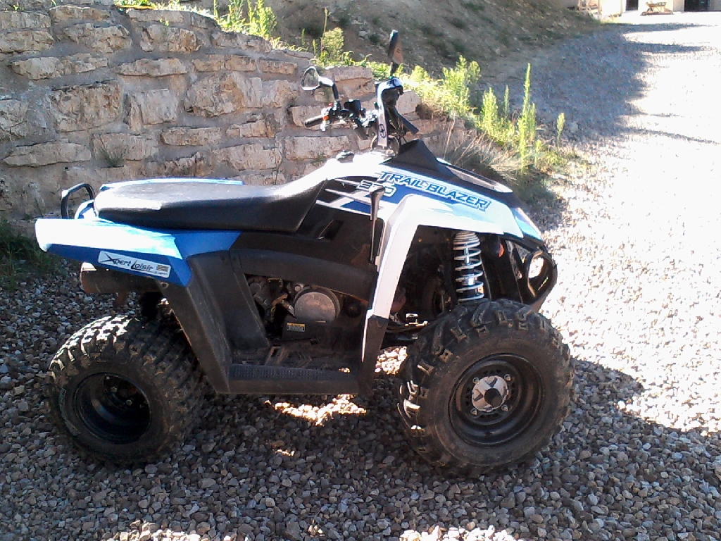 POLARIS Trail Blazer 330  2012 photo 2