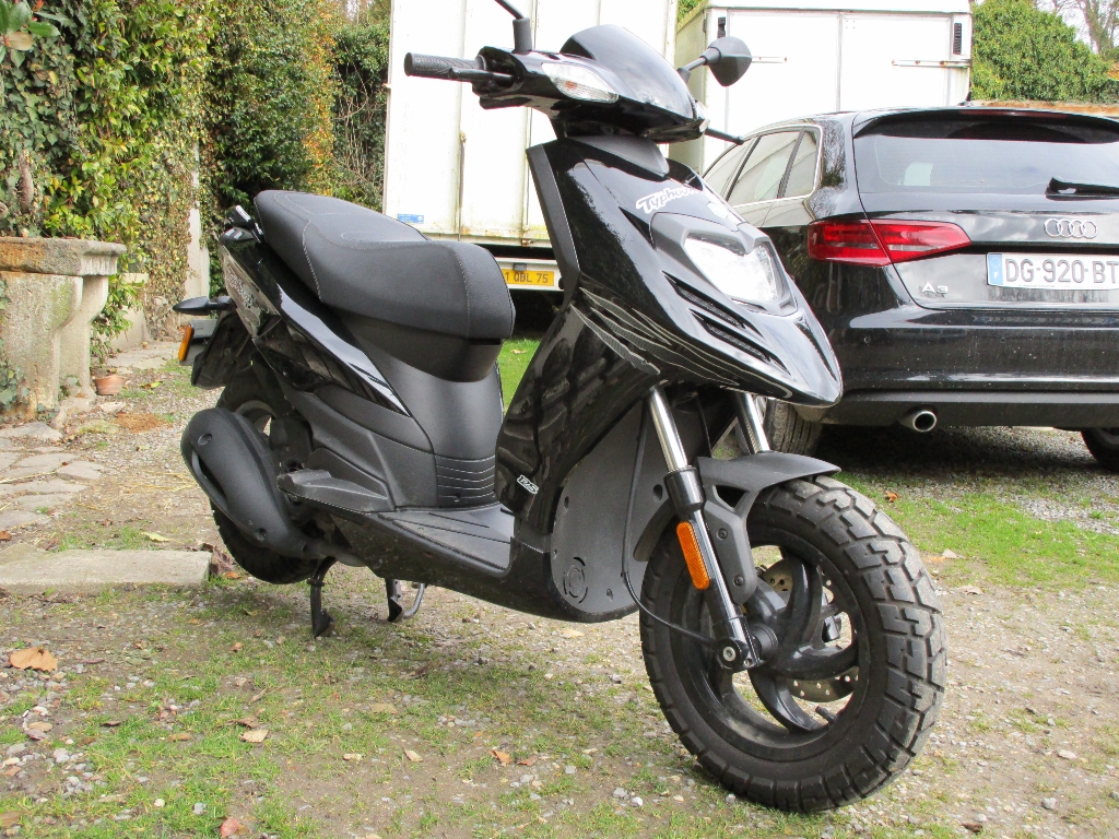 PIAGGIO Typhoon 125  2012 photo 2