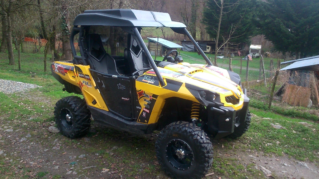 CAN-AM Commander 800  2012 photo 1