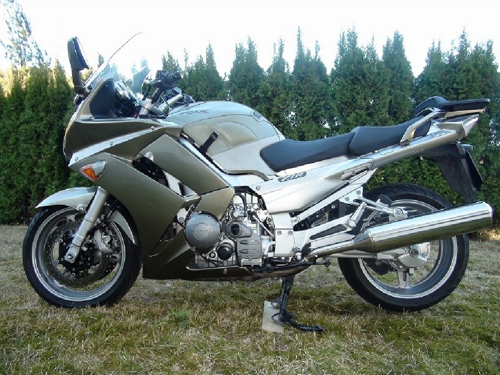 YAMAHA FJR 1300  2006 photo 2