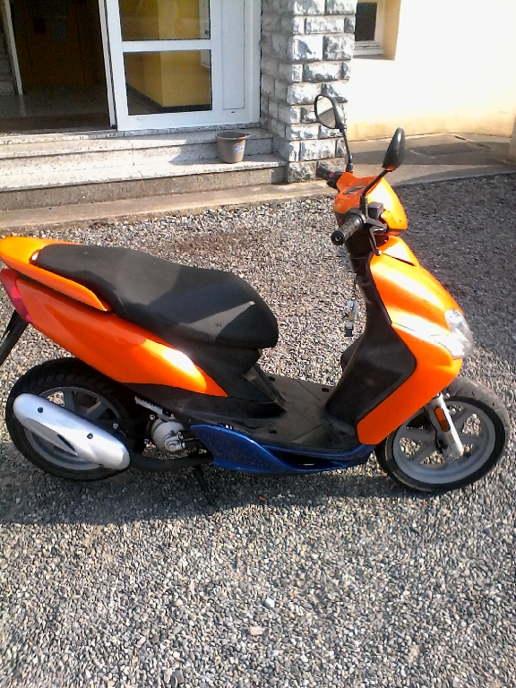 YAMAHA Jog 50 R  2004 photo 3