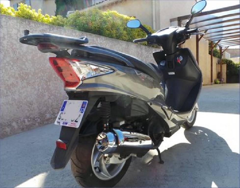 SYM VS 125  2012 photo 2