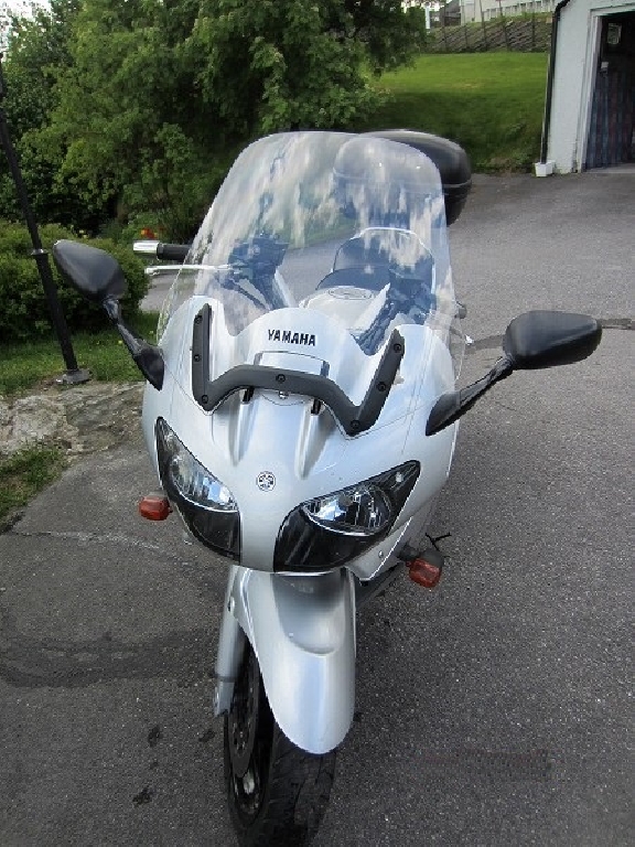 YAMAHA FJR 1300  2003 photo 2