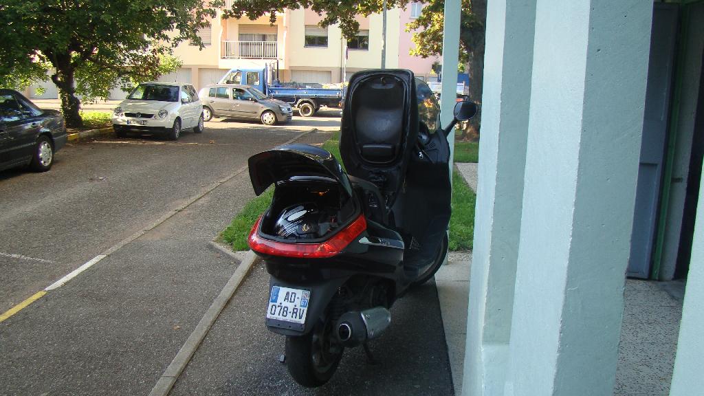 PIAGGIO X8 125  2007 photo 2