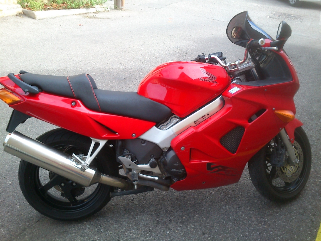 HONDA VFR 800  1999 photo 2