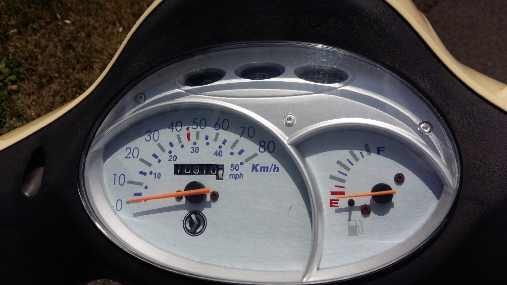 SYM Fiddle 50  2011 photo 3