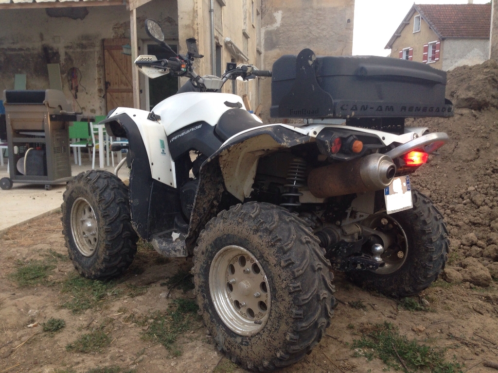 CAN-AM BOMBARDIER Renegade 500  2011 photo 2