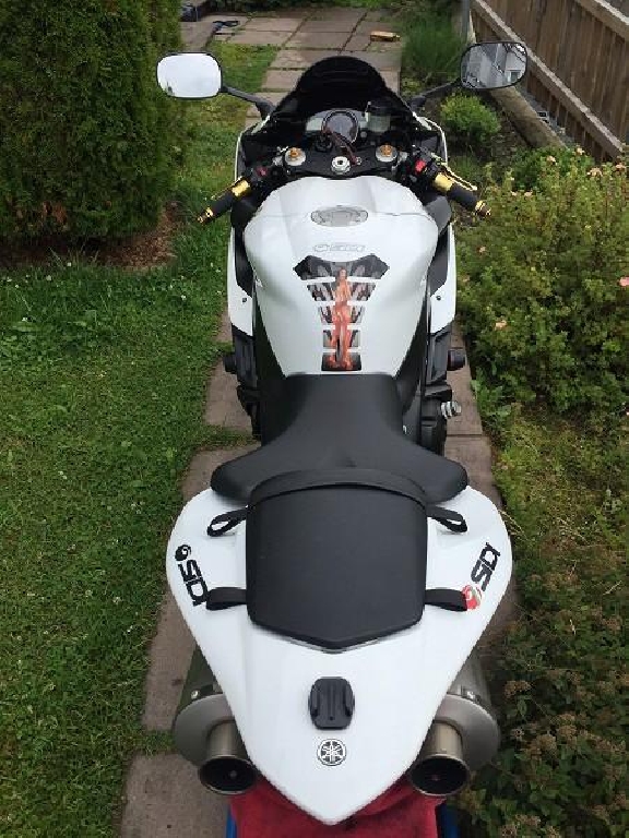 YAMAHA YZF-R1 1000  2005 photo 2