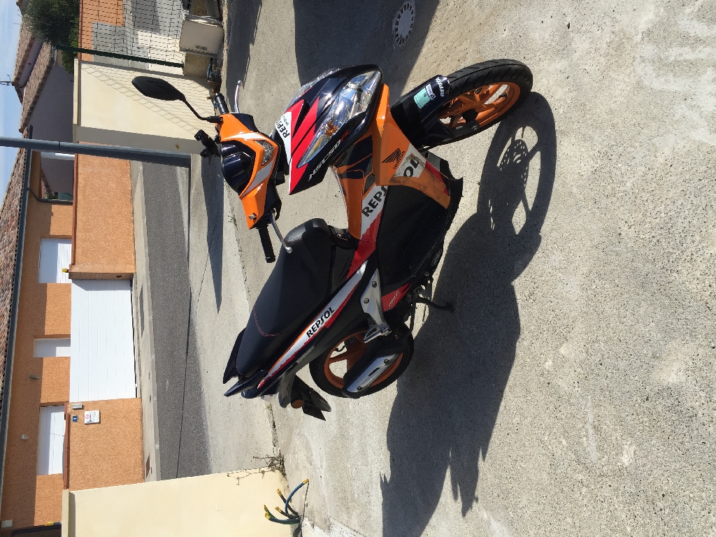HONDA Vision 50 Ã©dition limitÃ©e Repso 2014 photo 2