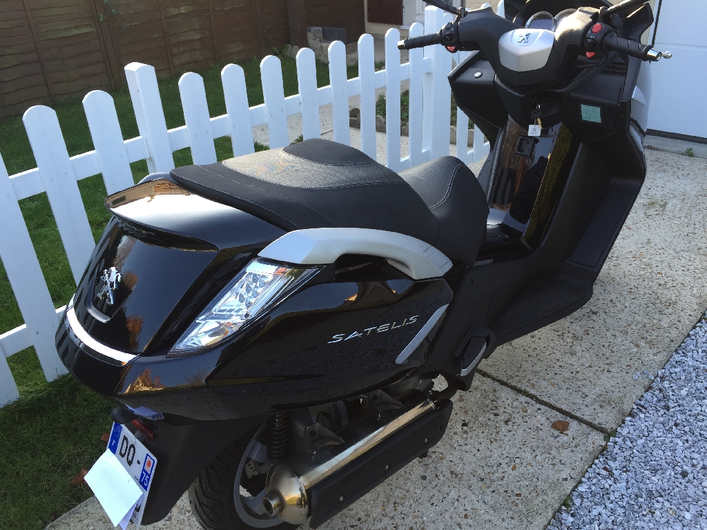 PEUGEOT Satelis 125 Urban 2015 photo 2