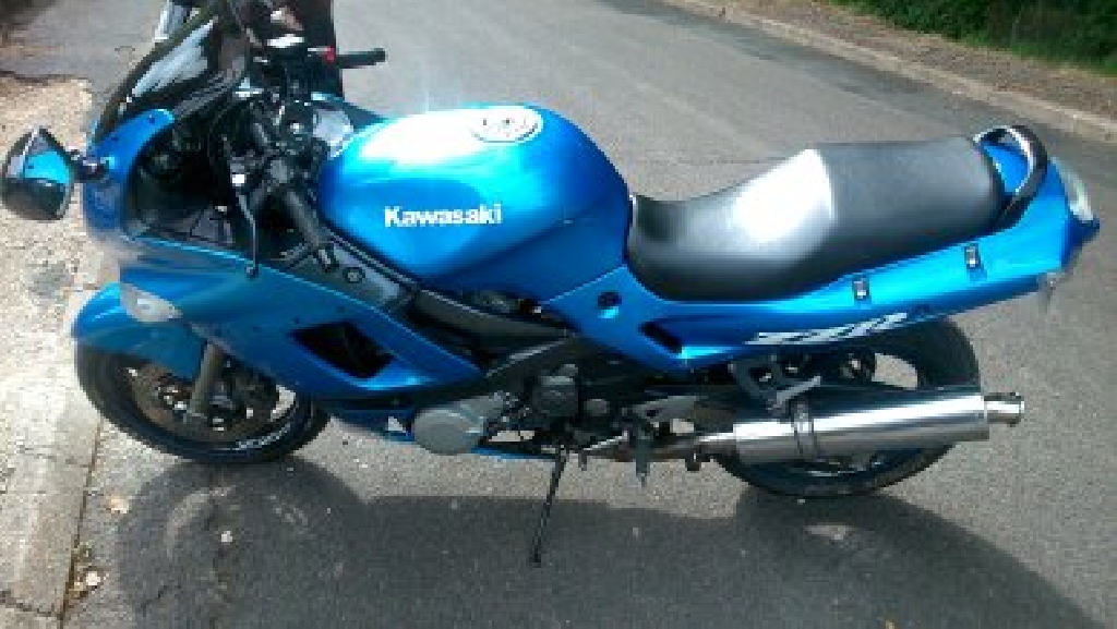 KAWASAKI ZZR 600  2002 photo 2
