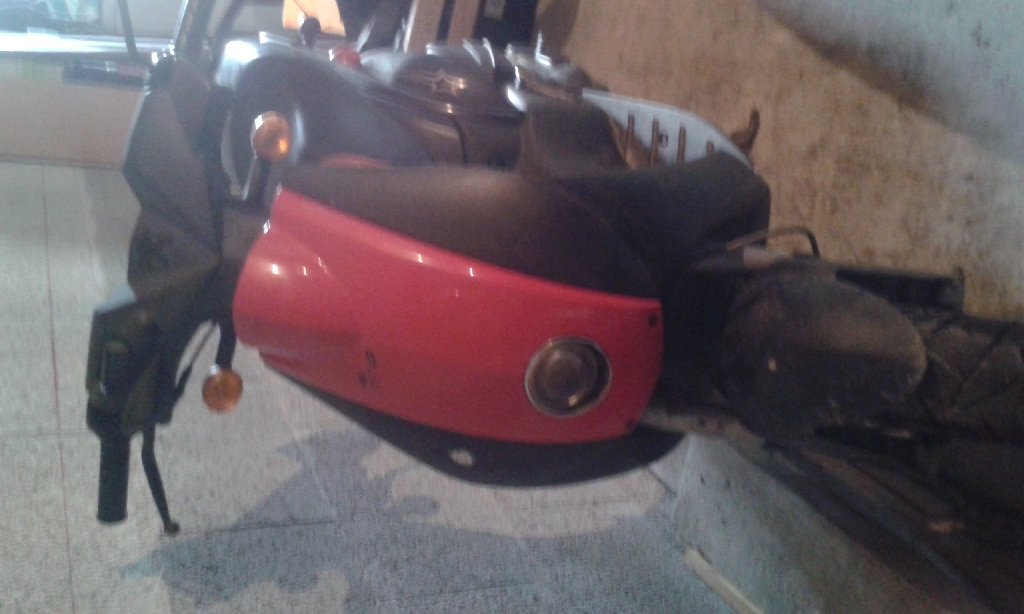 PEUGEOT Ludix 50  2004 photo 2