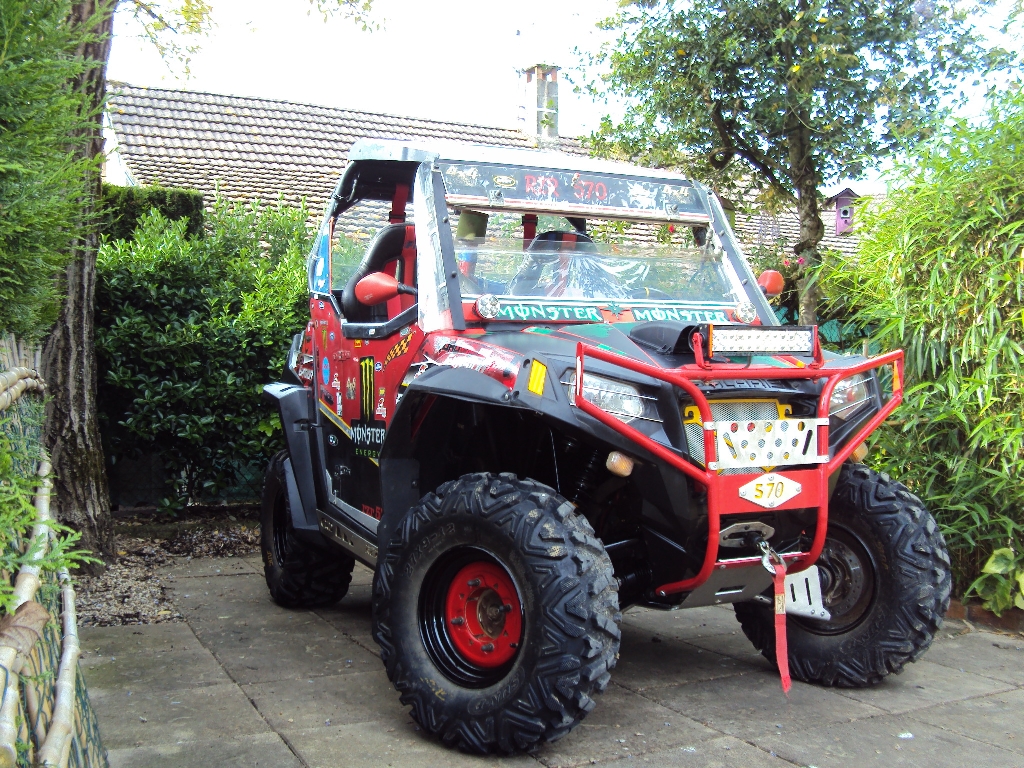 polaris RZR 570  2012 photo 2