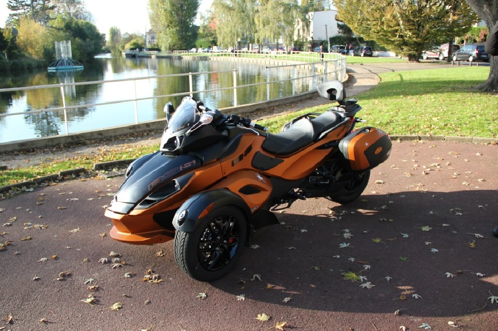 CAN-AM Spyder 998 RS-S 2012 photo 1