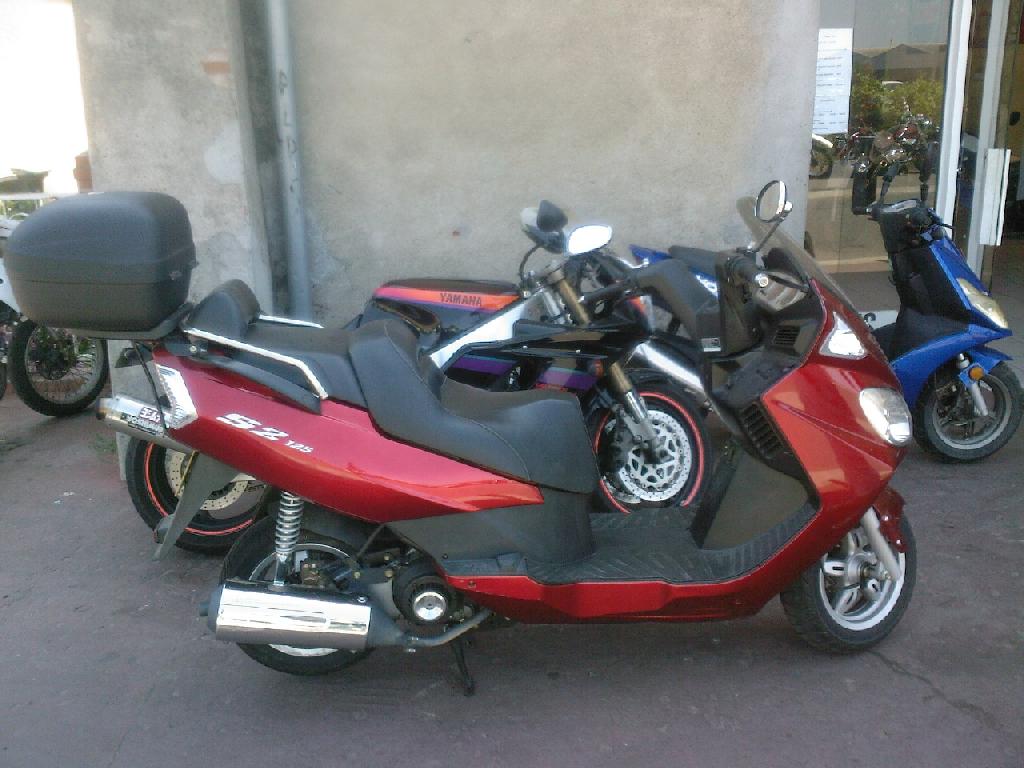 DAELIM S2 125  2005 photo 2