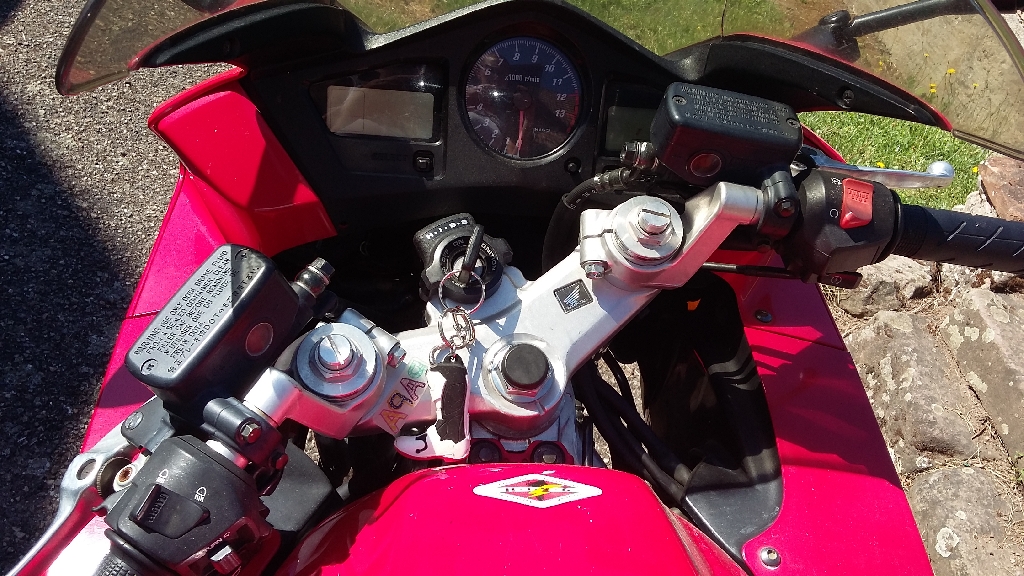 HONDA VFR 800  2004 photo 2