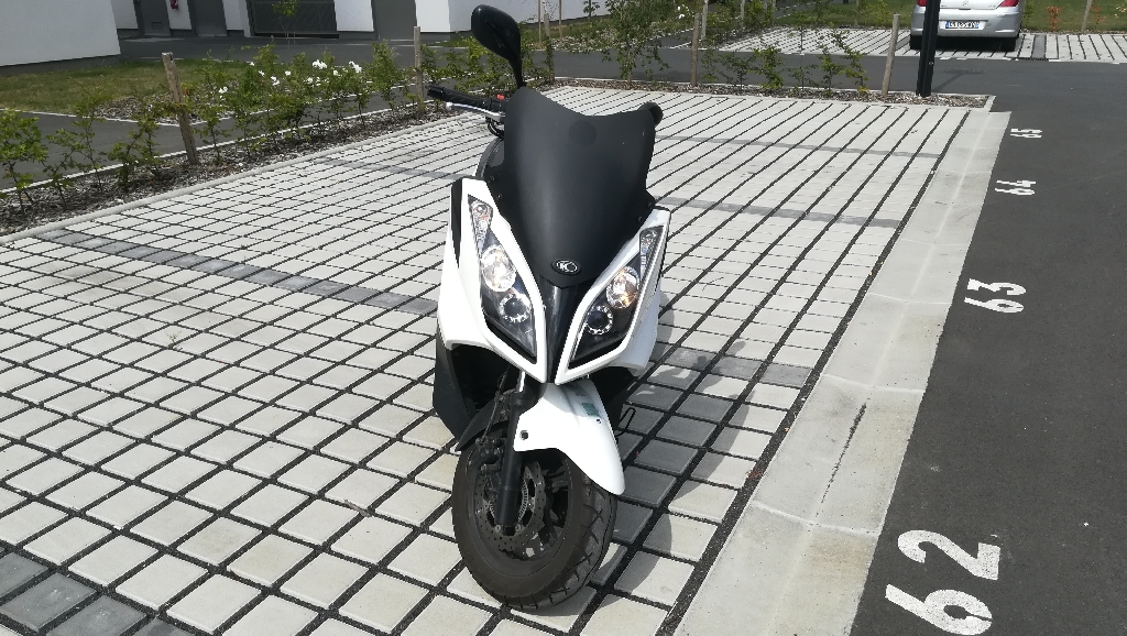KYMCO Dink Street 125 injection bulle sport 2010 photo 2