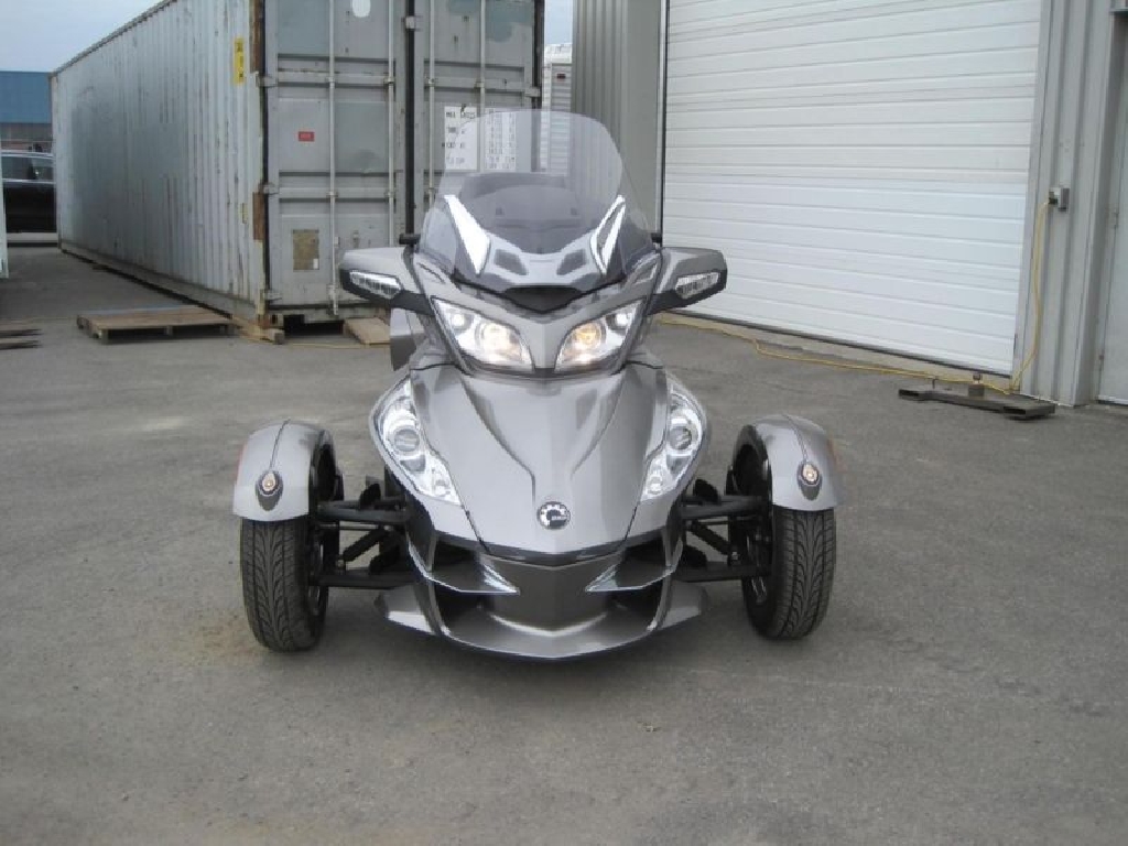 CAN-AM BOMBARDIER Outlander 1000  2011 photo 2