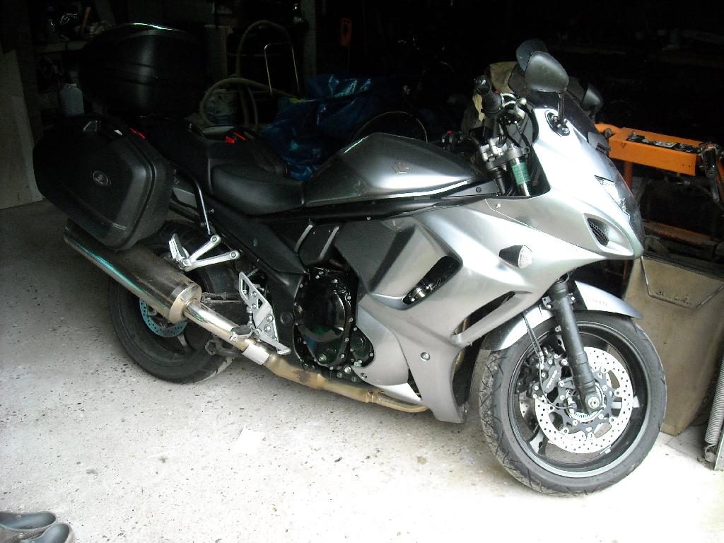 SUZUKI GSX 1250 F A 2010 photo 3