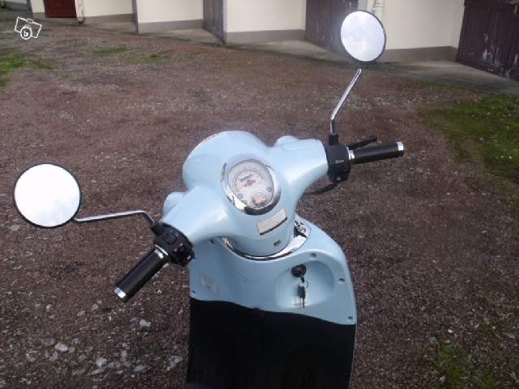 DAELIM Besbi 125  2009 photo 2