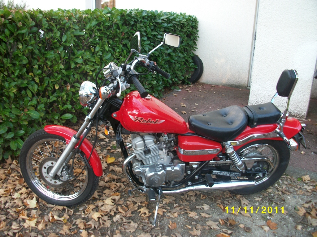 HONDA Rebel 125  1996 photo 2