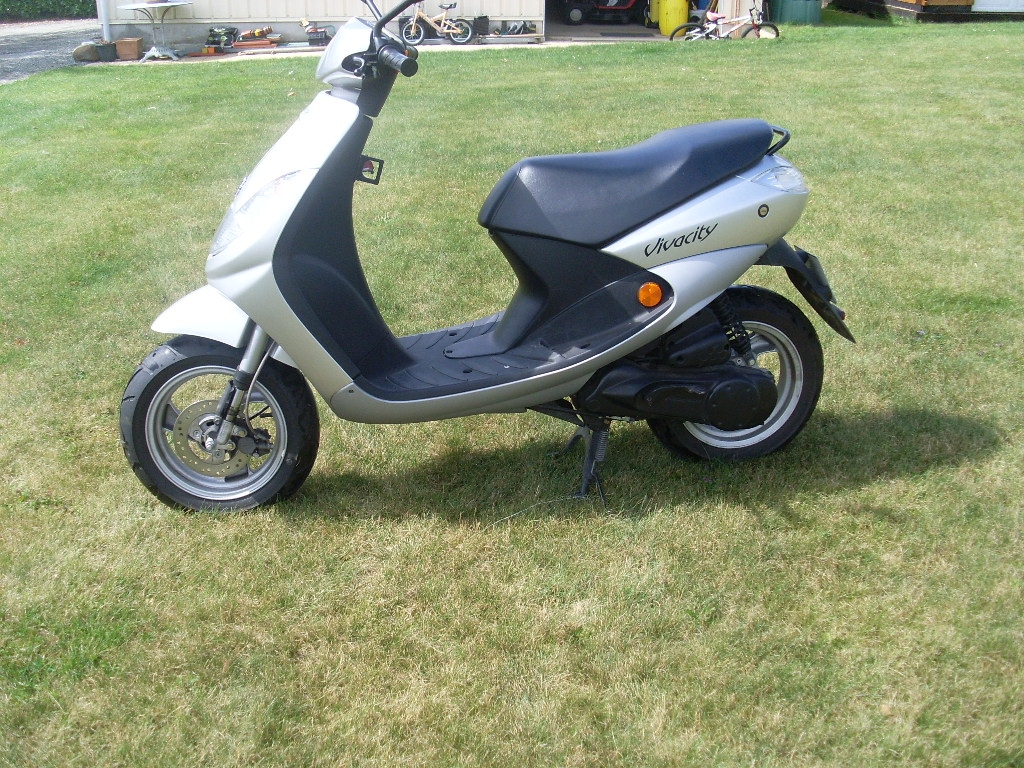 PEUGEOT Vivacity 50  2008 photo 2