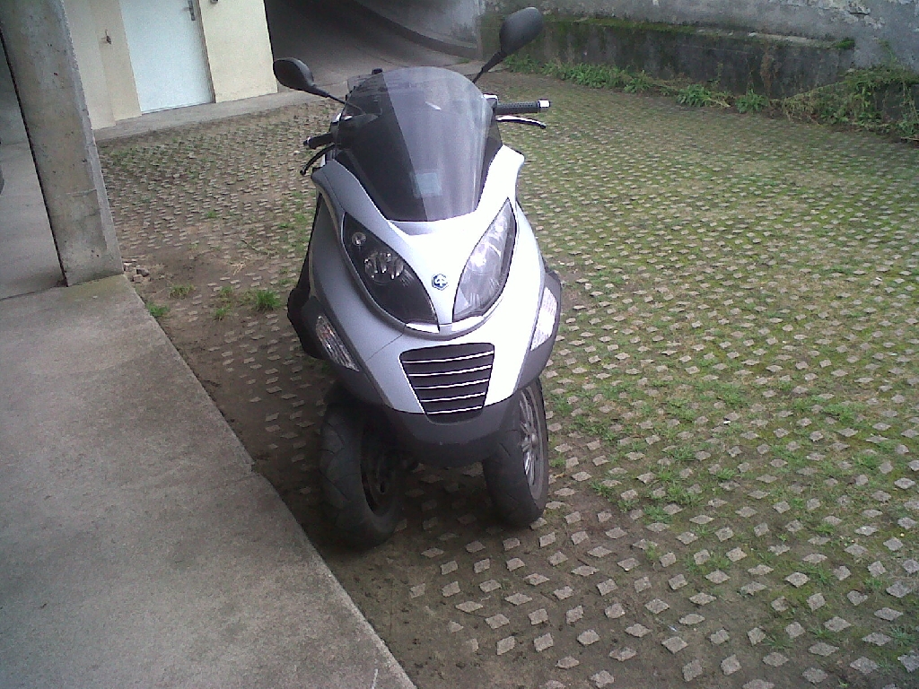 PIAGGIO MP3 125  2007 photo 2