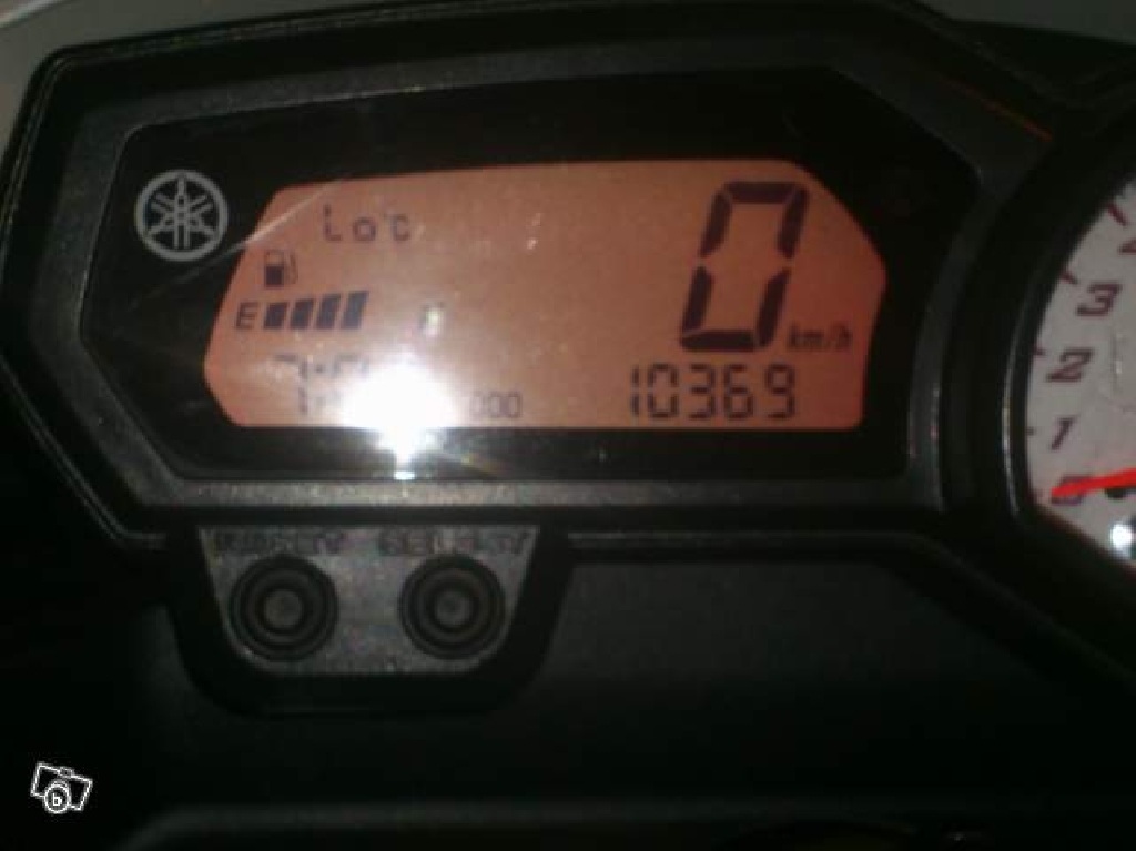 YAMAHA FZ8 N 800  2010 photo 3