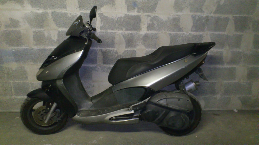 APRILIA Leonardo 250 ST  2002 photo 3