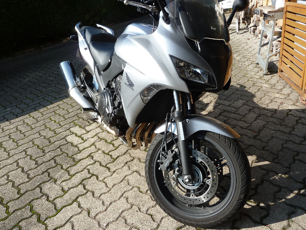 HONDA CBF 1000  2010 photo 2