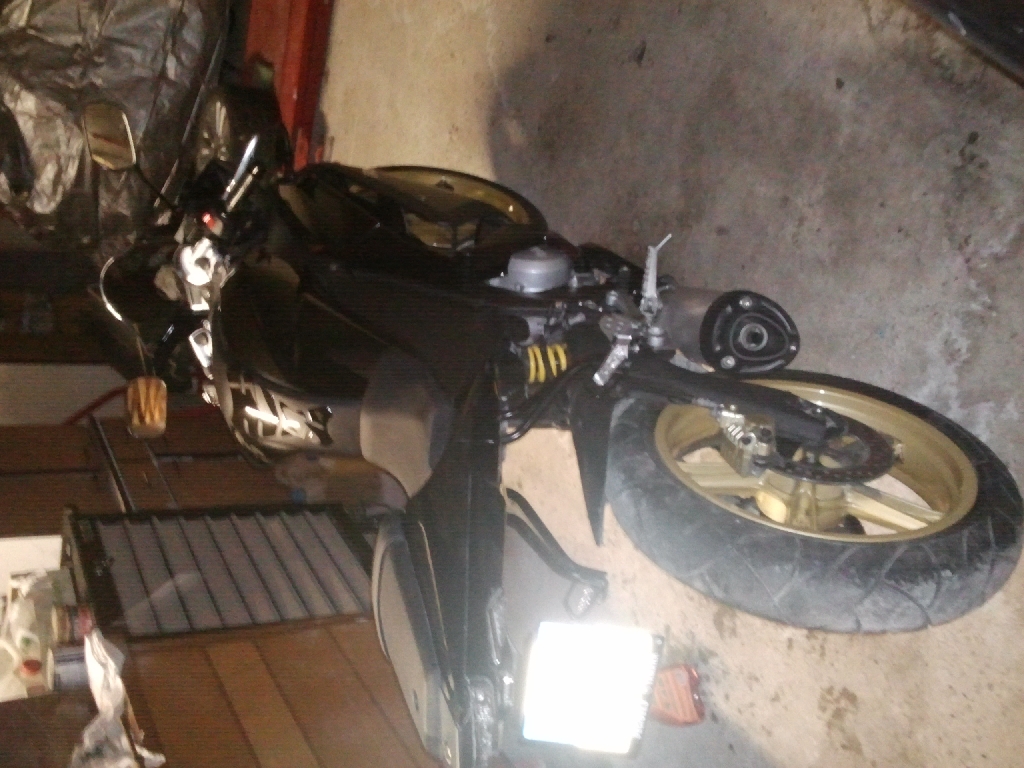 YAMAHA YZF-R125  2010 photo 3